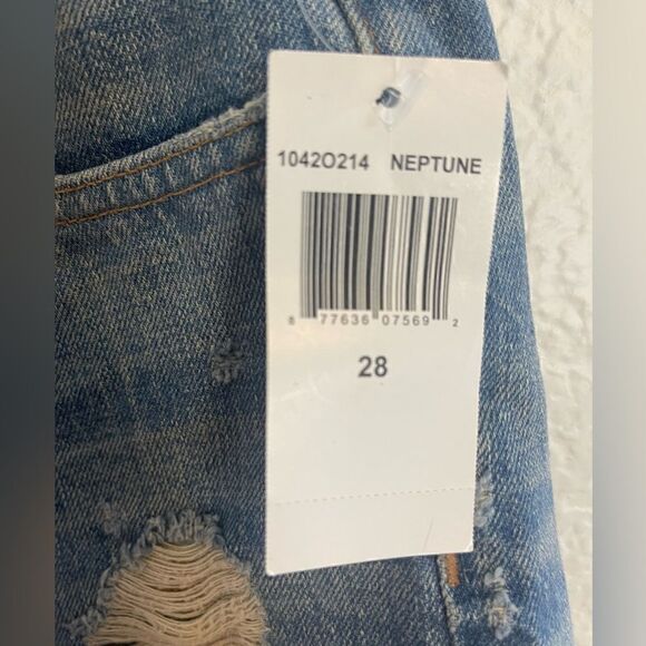 J Brand Cut Off Denim Shorts distressed boyfriend Sz 28 NWT - Picture 5 of 6